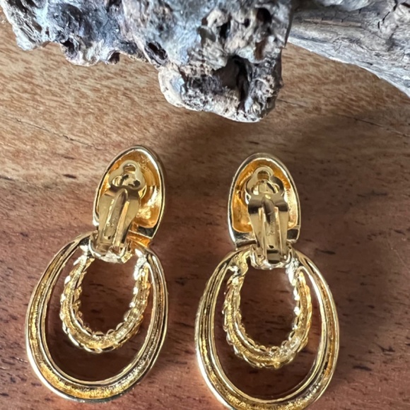 Vintage Golden Tone Vendome/Coro Door Knob Earrings - Picture 2 of 5